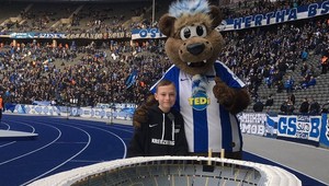 Zadarmo na zápasy po Nemecku? Mladému staviteľovi to vychádza