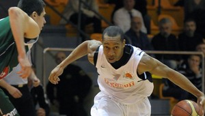 Aj basketbal na Hustom