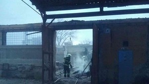 Požiar úplne pohltil priemyselný areál. Hasiči bojovali s ohňom viac ako 7 hodín