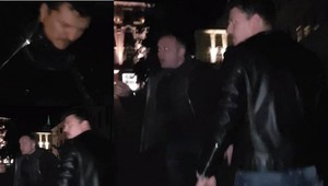 Nočná bitka na Hlavnom námestí v Bratislave. Pomôžte polícii stotožniť týchto mužov