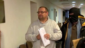 Aktivista Katrinec zostáva za mrežami