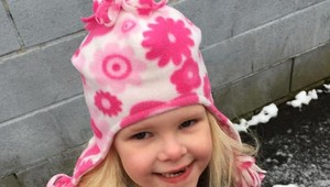 Mama ju celých 9 rokov nevedela poriadne učesať: Pozrite sa, čo má dievčatko na hlave!