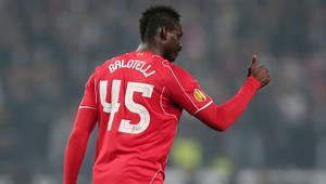 SuperMario a jeho super trefa z tréningu! V Istanbule ale Liverpoolu chýbala...