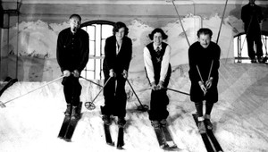 Ako sa jazdí na lyžiach z roku 1885? Pozrite sa