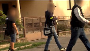 Za fiktívne vývozy mali zarobiť státisíce eur. S prípadom spájajú aj Vadalu