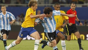 Messi zložil Brazíliu, Španieli s debaklom