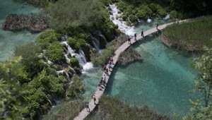 V Chorvátsku zahynula Slovenka, spadla zo skaly na Plitvických jazerách