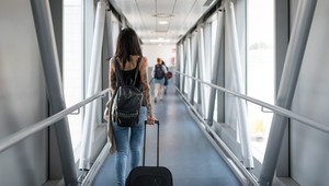 Za nevhodný outfit ju vyhodili z lietadla: Tiež si myslíte, že TO prehnala?