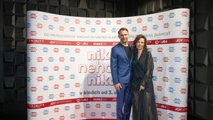 Slovenská premiéra filmu Nikdy nehovor nikdy bola plná hviezd: Pozrite sa, kto sa zúčastnil!