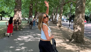 Je to vonku! Rozžiarená Aniston konečne potvrdila klebety!