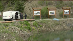 Policajtovi mimo služby sa naskytol nepríjemný pohľad. Z vody vytiahol nehybné telo mladej Popradčanky