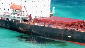 Havária čínskej lode vážne poškodila Veľkú koralovú bariéru