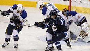 Halák vychytal Winnipeg, Gáborík v streleckej forme