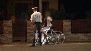 Ožratý cyklista dopravákom svojou teóriou vyrazil dych...