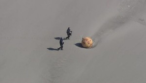 Záhadná japonská kovová guľa je pravdepodobne bója, tvrdia odborníci