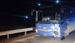 V Turanoch prechádzala cez cestu mimo priechodu. To sa 24-ročnej žene stalo osudným