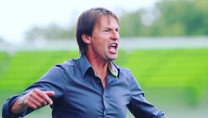 Tréner Straka dostal list bez adresáta. Činila sa poštárka