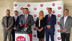 Pellegrini vyzval Matoviča, aby pre diplomovku odstúpil z postu premiéra