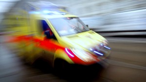 Bohatým Rusom sa nepáči stáť v zápche. Prenajímajú si sanitky za veľké peniaze