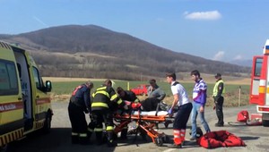 Mladému motorkárovi nepomohol ani privolaný vrtuľník. Po zrážke s autom zahynul