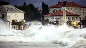 Chorvátsko v pohotovosti. Po snehovej kalamite prišli záplavy