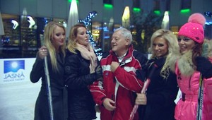 JOJkárky hrali hokej. Dohliadal na ne Golonka