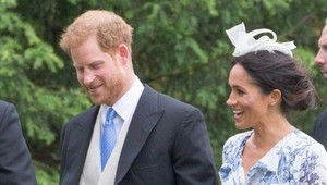 Pocta pre Dianu? Aha, aké šaty si Meghan Markle obliekla na svadbu jej netere