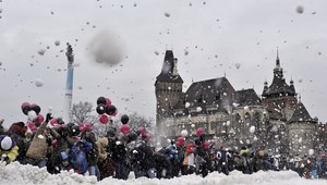 V Maďarsku sa pokúsili prekonať svetový rekord v guľovaní sa