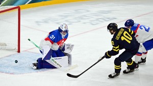 Okamžite využitá presilovka Švédov, prehrávame 1:2