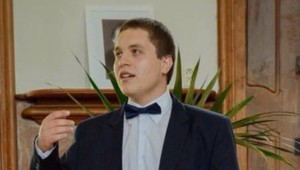 Polícia stále pátra po nezvestnom Michalovi. Objavil sa videozáznam, na ktorom v tom čase človek skáče do Dunaja