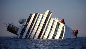 Kapitána stroskotanej lode Costa Concordia odsúdili na 16 rokov