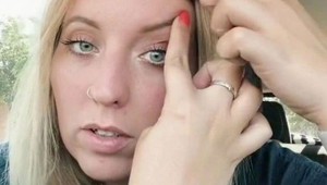 Vylepšite si obočie za 10 sekúnd: Tento masážny TRIK ženy skúšajú ako divé