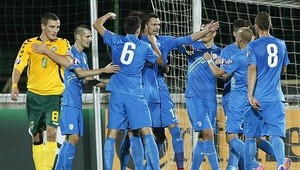 Slovincom tieklo do topánok. Vo Vilniuse ich zachránil kapitán