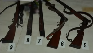Polícia vtrhla do domu seniora: Objavila tisíce nábojov a zakázané zbrane