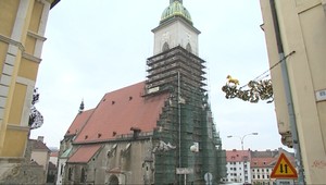 Šokujúca zábava v Bratislave. Turisti po žúre vyliezli na kostol!