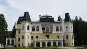 Park pri kaštieli Betliar ponúka svetový unikát. Je ním Veľký rímsky vodopád