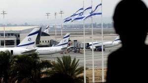 Žena, ktorá prežila holokaust, sa súdi s aerolinkou. Vyhodili ju z miesta