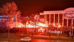 Vzbura v Poľsku! Chuligáni sa dobýjali na štadión