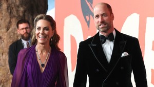 Bojíte sa výrazných farieb? Kate Middleton ukázala jednoduchý trik, vďaka ktorému pôsobia elegantne