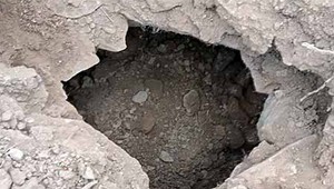 Na poli sa otvoril tajomný tunel: Muž tam zliezol s vidinou nájdenia pokladu, potom si uvedomil zdrvujúcu pravdu