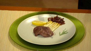 Kambala na červenom vínku