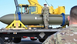 Zbraň schopnú ukončiť vojnu v Iráne má v rukách len USA