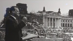 Svetoznámy fotograf dejín vystavuje v Seredi. Kurátorkou je jeho dcéra