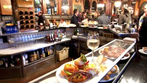 10 vecí, ktoré sa neoplatí hovoriť čašníkovi