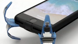 Airbag pre telefón. Koniec prasknutým sklám