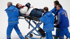 Sersen v Petrohrade na operáciu, Šťastný cestuje domov