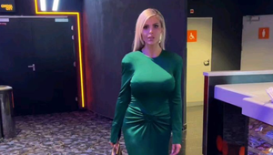 Príšerná situácia na premiére! Lele strhli šaty, musela okamžite hľadať nové!