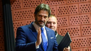 Kaliňák nevylučuje podporu návrhu SNS na zníženie trestov za extrémizmus