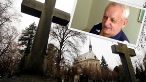 Vyhlásili ho za mŕtveho, zbúrali dom a postavili dom smútku