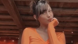 Pomóóc! Chcela napodobniť účes slávnej modelky, puknete od smiechu, ako dopadla